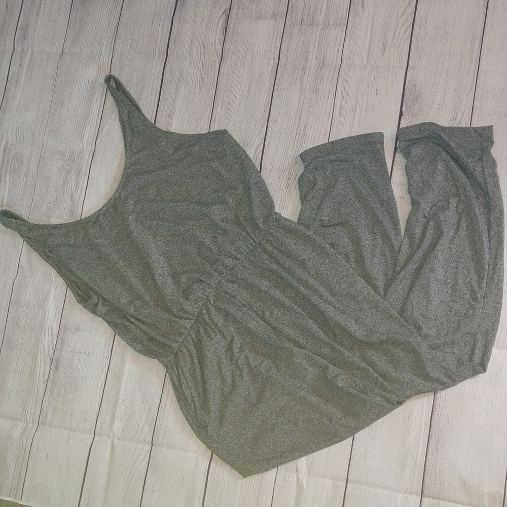 H&M NWOT sleeveless solid grey jumpsuit size large